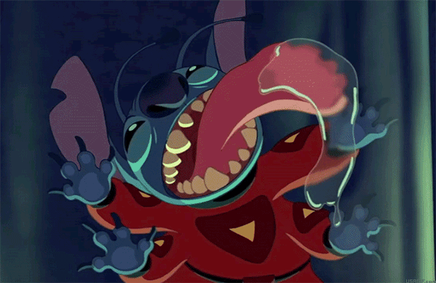 Stitch haciendo una cara muy divertida